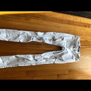 HOLLISTER WHITE JEANS
